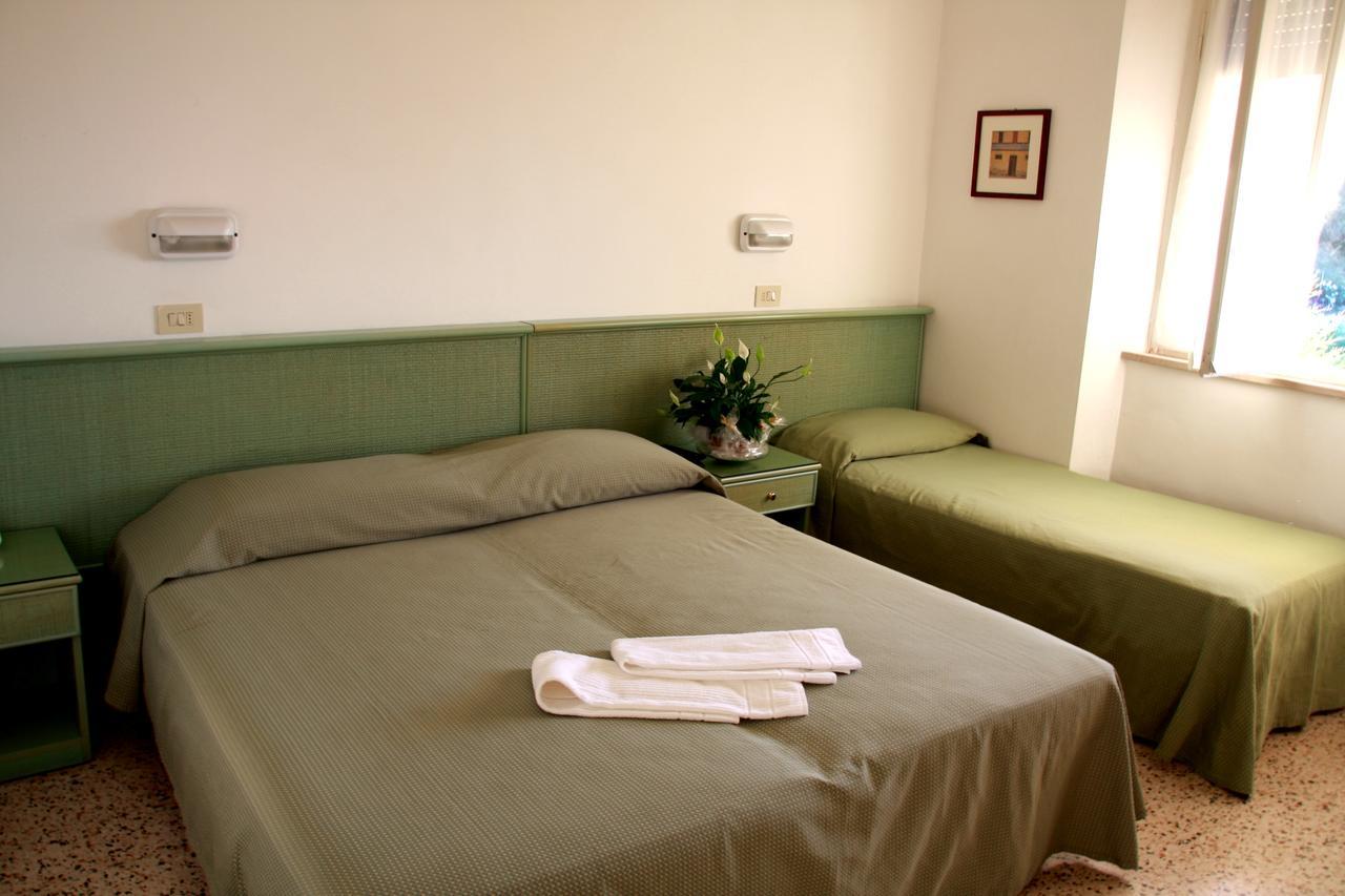 Hotel Excelsior Fano Exterior foto
