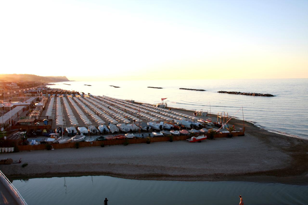 Hotel Excelsior Fano Exterior foto