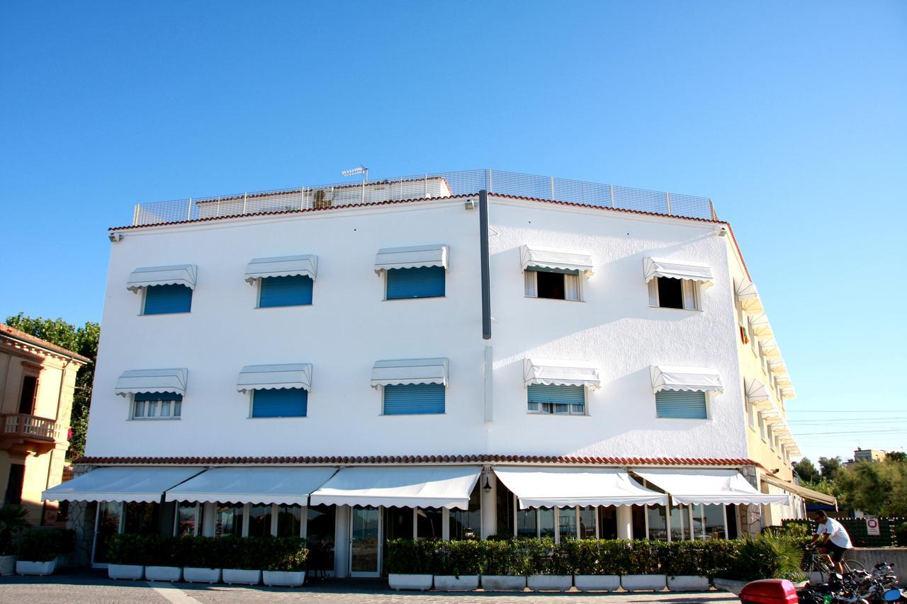 Hotel Excelsior Fano Exterior foto